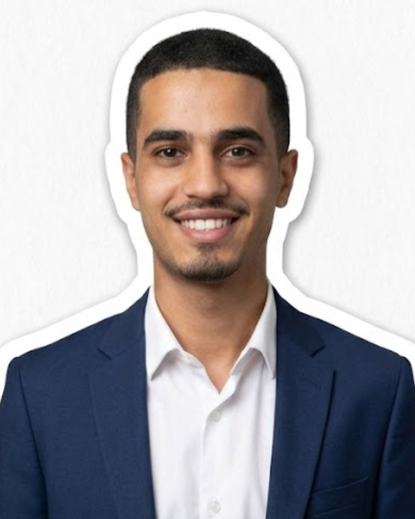 Portrait d'Ala Eddine Groun, consultant SEO